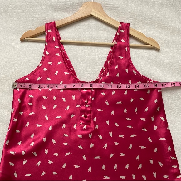 VS Vintage Satin Semi Cropped Henley Tank Top - Picture 5 of 7